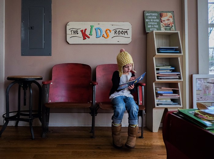 LifeinloudJenniferLawreneCoffeeShop